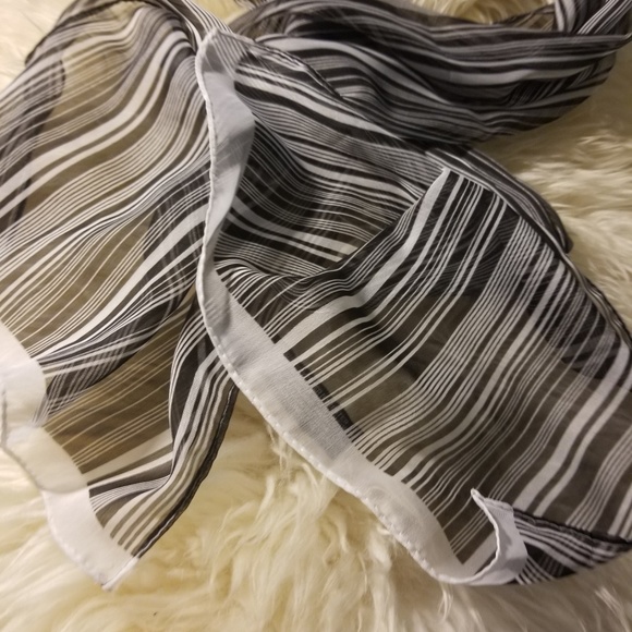 5/25 semi Sheer lightweight neutral accent black white striped fashion scarf - Picture 4 of 4